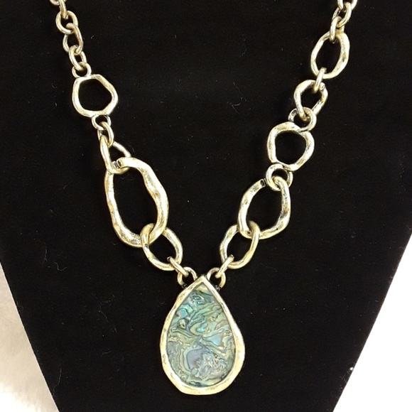 Jewelry - 3/$20 NRQ Abalone Necklace